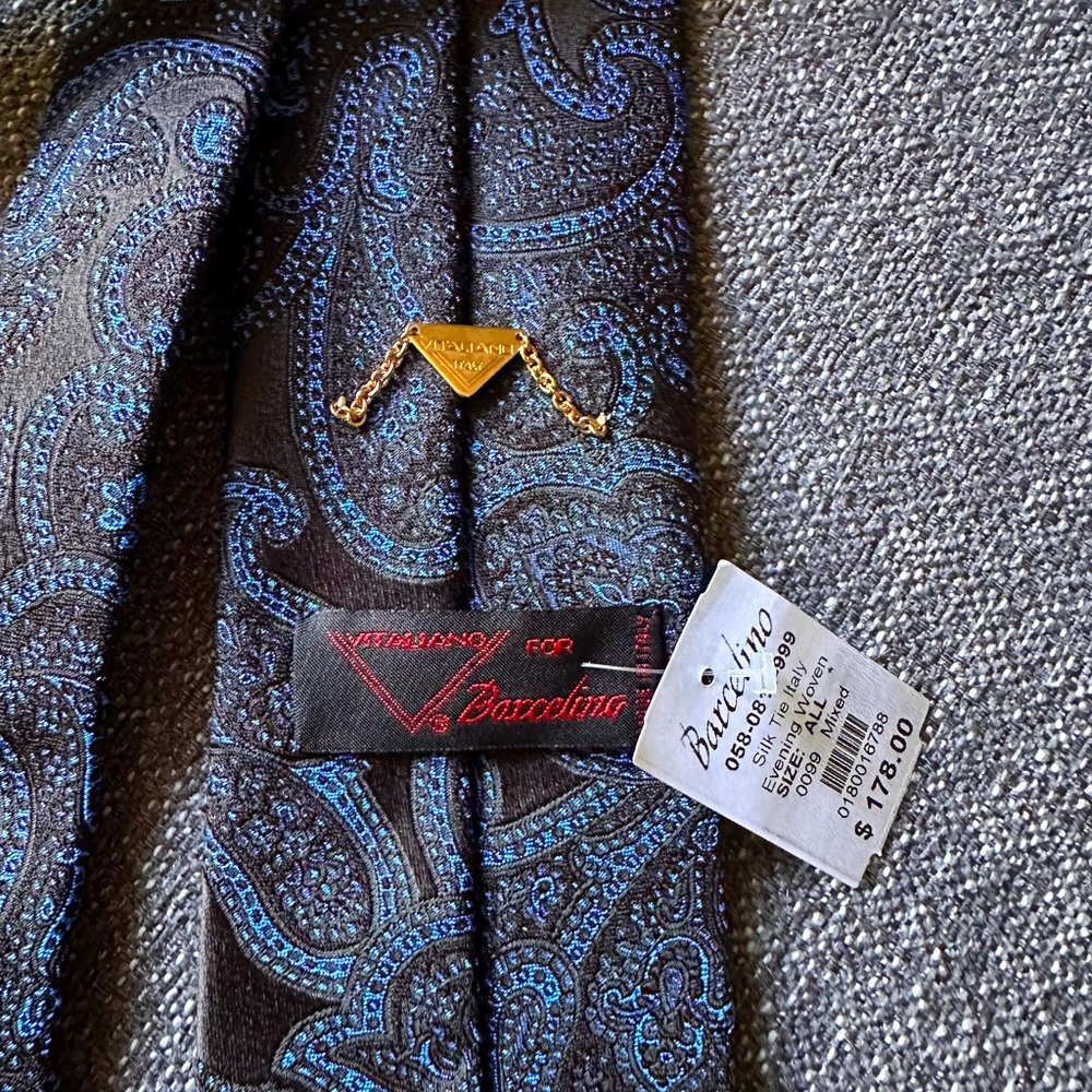 Barcelino black/blue paisley Italian silk tie - Picture 3 of 4